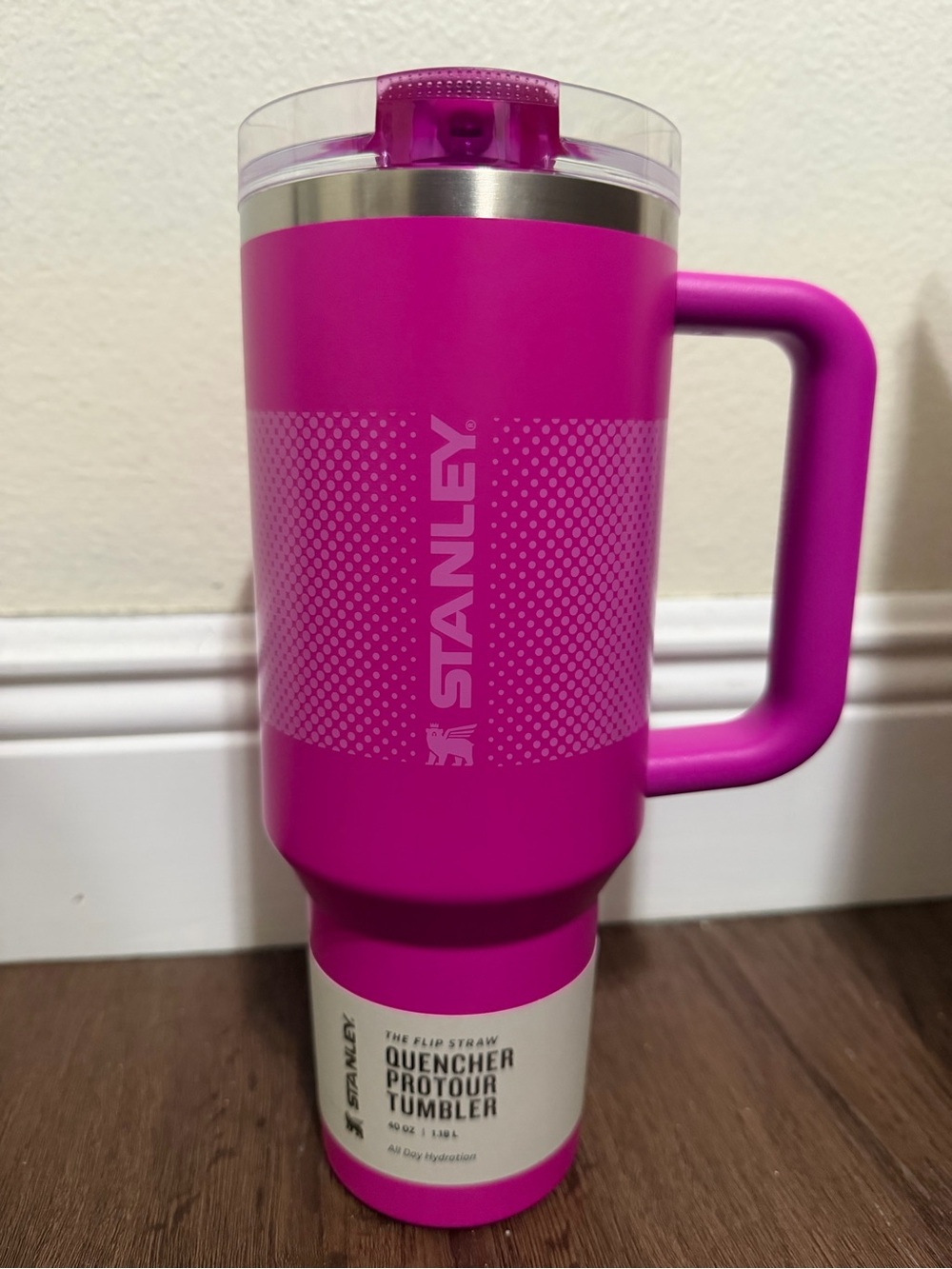 Stanley Insulated Travel Mug - Bright Pink - Picture 1 of 2
